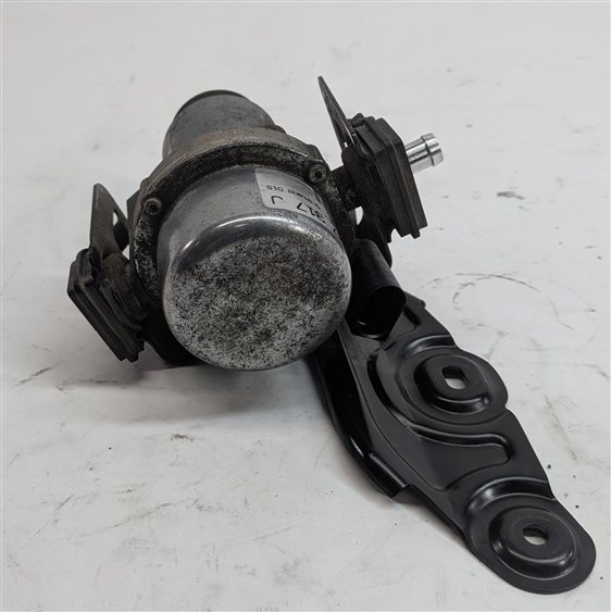 Thumbnail 3: 2012 AUDI A8 (D4 4H) POWER BRAKE BOOSTER VACUUM PUMP ASSEMBLY
