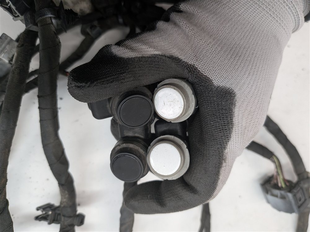 Thumbnail 7: 2012 AUDI A8 (D4 4H) FRONT PARK ASSIST PDC DISTANCE SENSORS SET/4 (White)