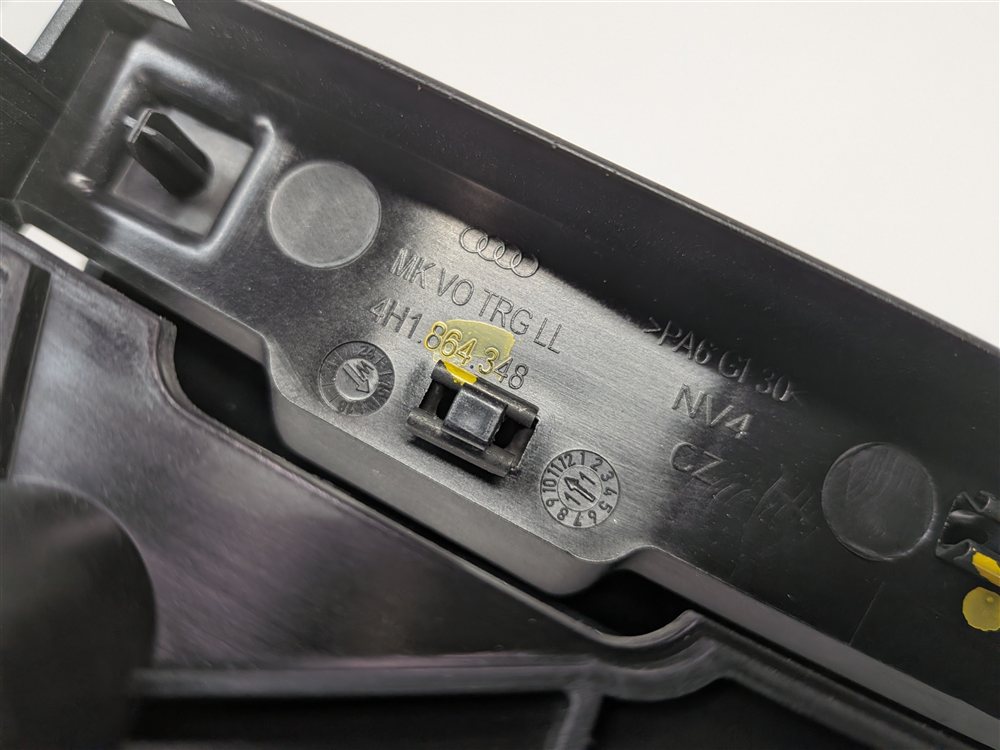 Thumbnail 17: 2012 AUDI A8 (D4 4H) INTERIOR DASH DOOR CONSOLE TRIM SET/11 (Polished Black)