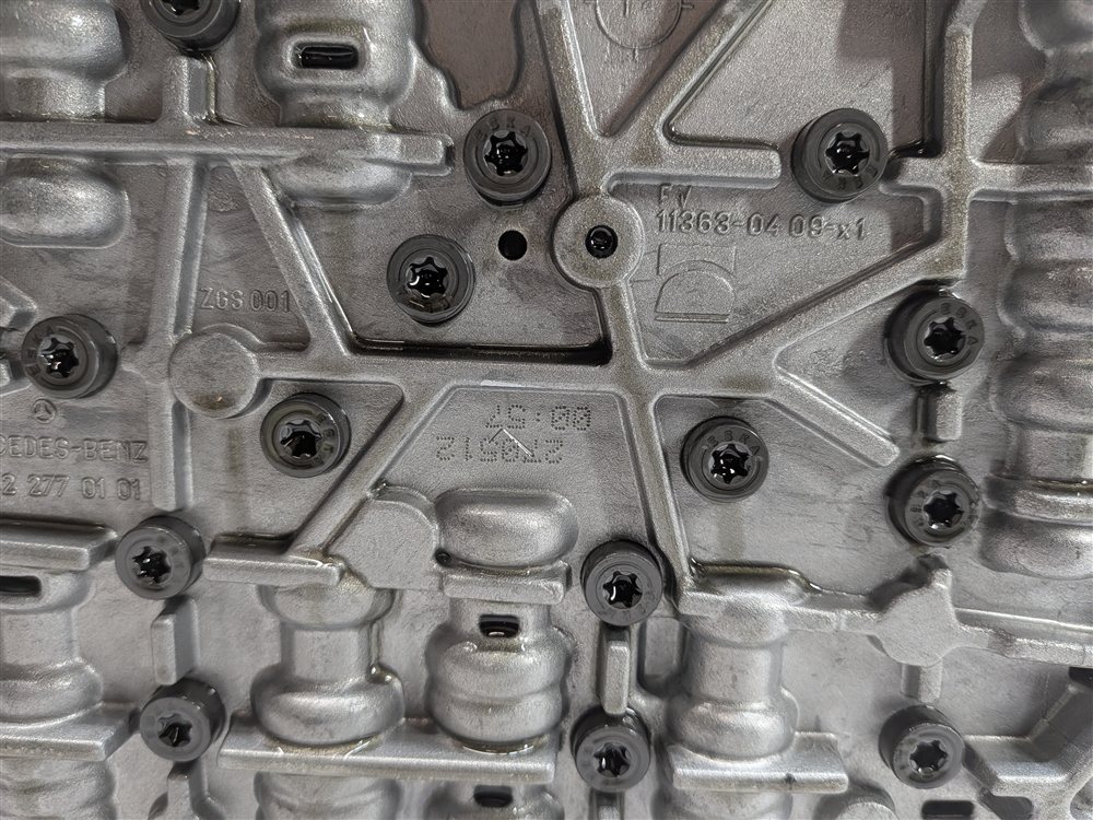 Thumbnail 6: 12-19 MERCEDES C E GLS SL CLS SLK (R172 W204 W212) VALVE BODY w/ CONDUCTOR PLATE