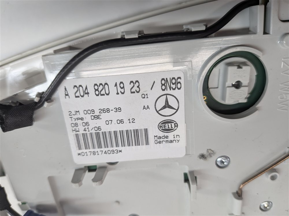 Thumbnail 8: 2013 MERCEDES C350 (W204) FRONT ROOF DOME COURTESY LIGHT (Beige)