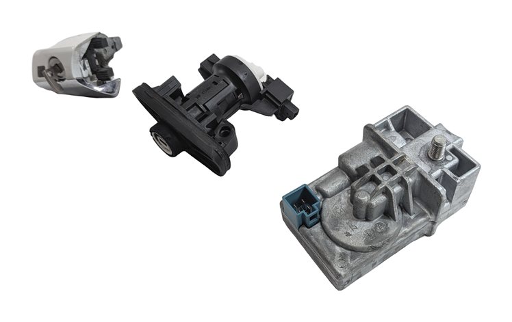 2013 MERCEDES C350 (W204) REAR TRUNK LID LOCK CYLINDER LATCH ACTUATOR SET