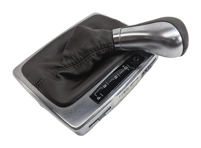2013 MERCEDES C350 (W204) CENTER CONSOLE AUTO SHIFTER KNOB BOOT TRIM