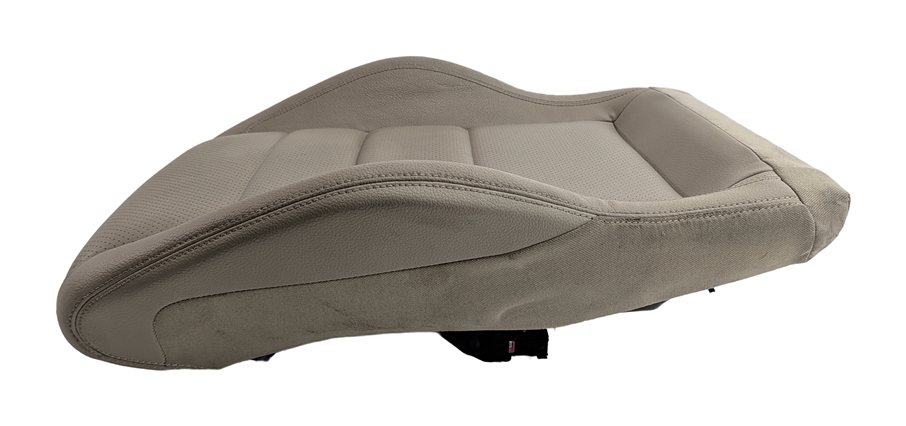 Thumbnail 3: 2013 MERCEDES C350 (W204) FRONT RIGHT PASSENGER SEAT BOTTOM CUSHION (Beige)