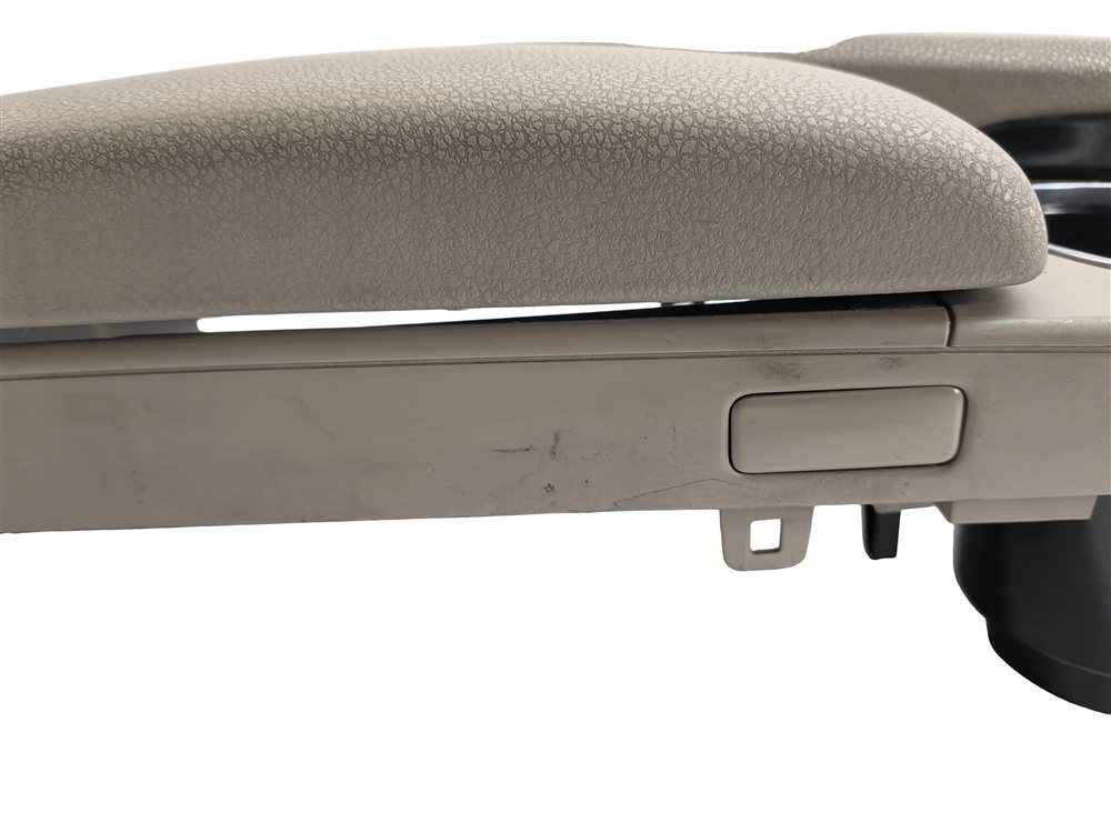 Thumbnail 10: 12-15 MERCEDES BENZ C250 C300 C350 (W204) COUPE / SEDAN CENTER CONSOLE (Beige)