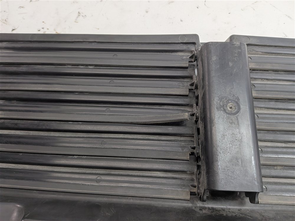 Thumbnail 9: 14-22 RANGE ROVER SPORT (L494) RADIATOR ACTIVE AIR SHUTTER GRILLE ASSEMBLY