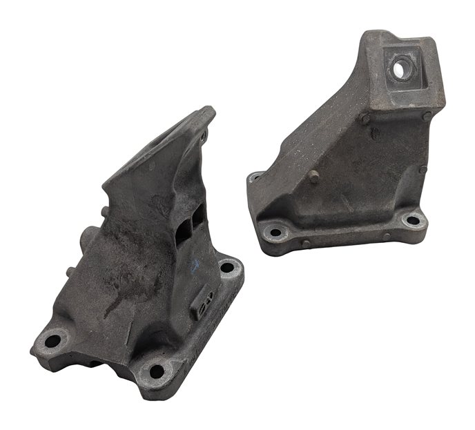 Thumbnail 1: 2017 RANGE ROVER SPORT L494 3.0L SUPER 306PS AJ126 ENGINE MOUNT BRACKET SET/2