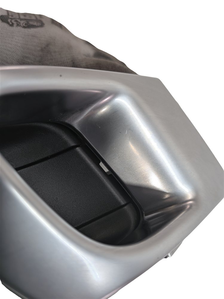 Thumbnail 12: 13-22 ROVER SPORT DISCOVERY L404 L462 L494 LEFT FRONT OR REAR INTERIOR HANDLE