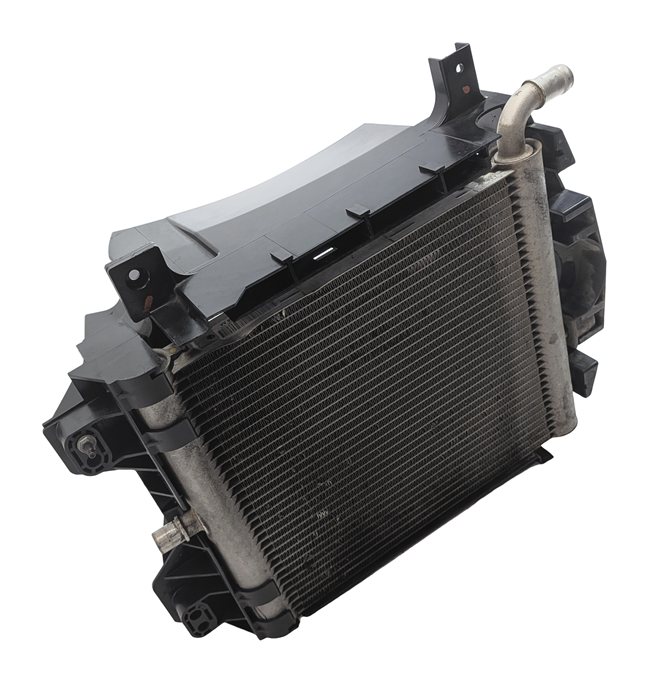 13-20 ROVER SPORT DISCOVERY (L405 L462 L494) LEFT AUXILIARY RADIATOR & BRACKET