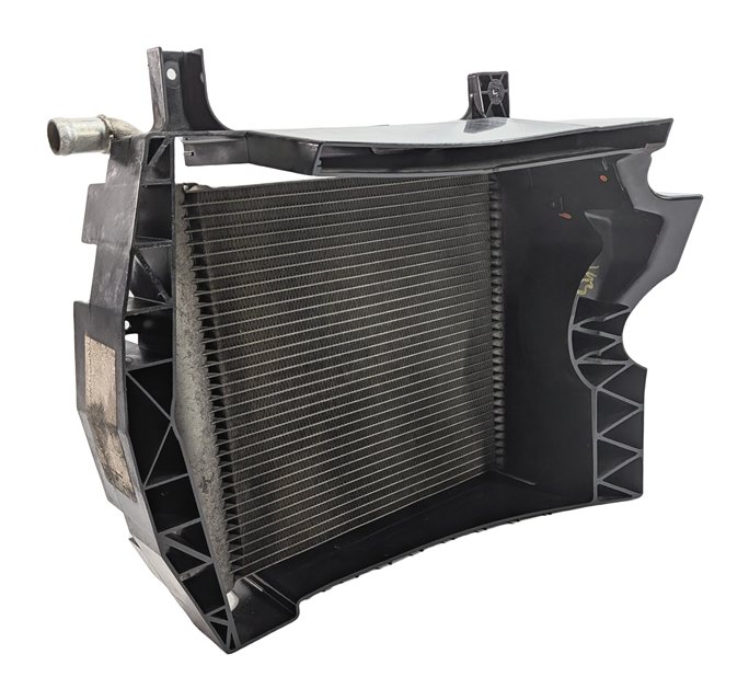 Thumbnail 4: 13-20 ROVER SPORT DISCOVERY (L405 L462 L494) LEFT AUXILIARY RADIATOR & BRACKET