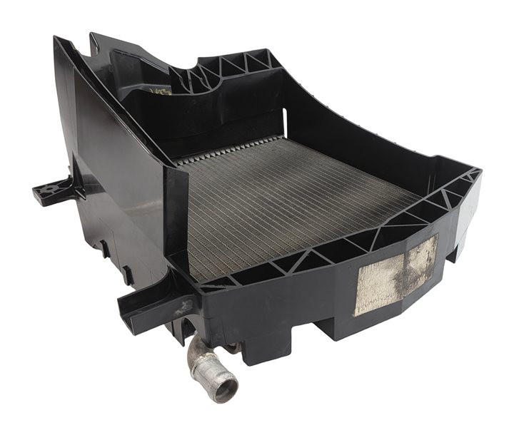 Thumbnail 7: 13-20 ROVER SPORT DISCOVERY (L405 L462 L494) LEFT AUXILIARY RADIATOR & BRACKET