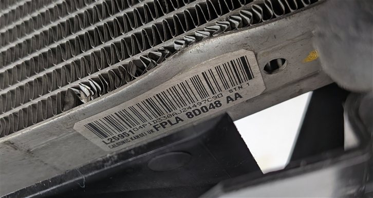 Thumbnail 8: 13-20 ROVER SPORT DISCOVERY (L405 L462 L494) LEFT AUXILIARY RADIATOR & BRACKET