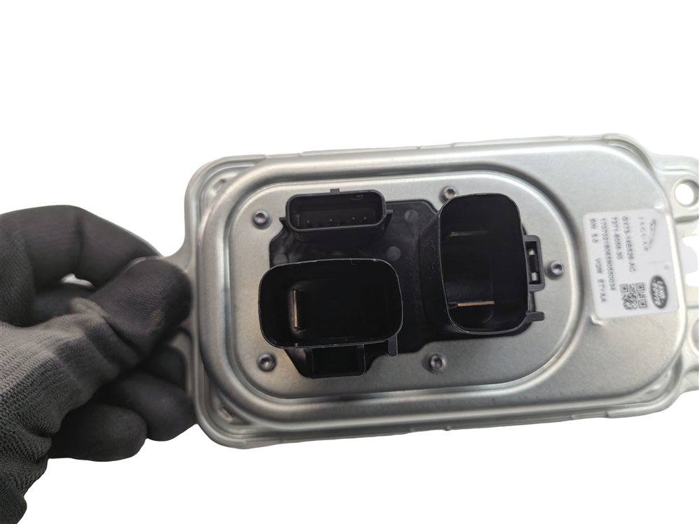 Thumbnail 5: 2017 RANGE ROVER SPORT (L494) VOLTAGE CONVERTER CONTROL MODULE COMPUTER
