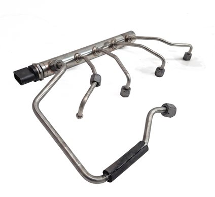 2014 BMW 428I (F32) 2.0L (N26) ENGINE FUEL RAIL INJECTOR ASSEMBLY w/ LINES