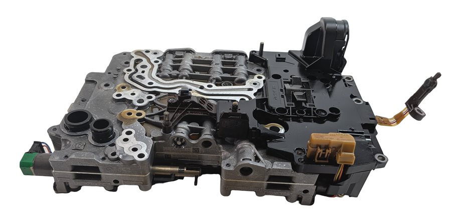 Thumbnail 6: 14-16 BMW 2 3 4 5 F22 F30 F32 F10 2.0L RWD 8HP-45 A/T VALVE BODY w/OIL PUMP 