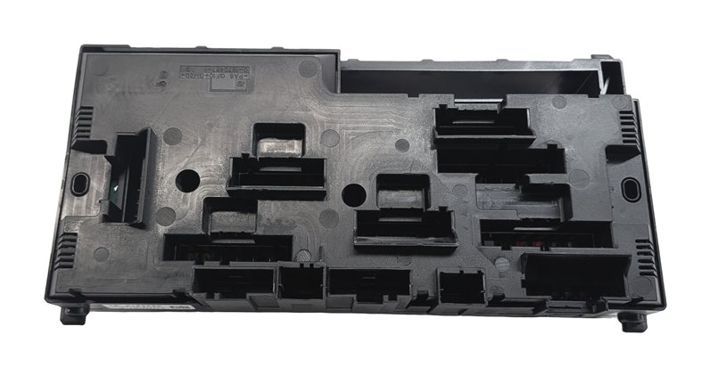 Thumbnail 5: 2012-2017 BMW 5 6 7 (F01 F06 F10) FRONT POWER DISTRIBUTION RELAY FUSE BOX