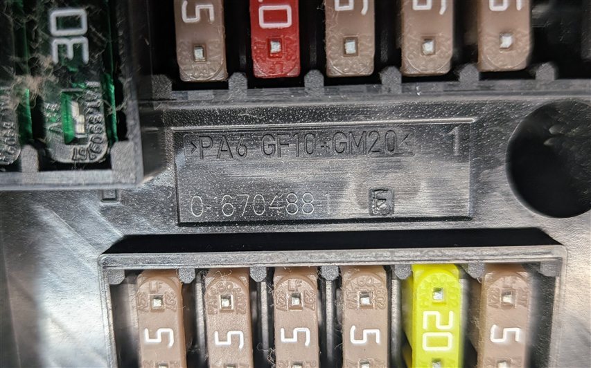 Thumbnail 7: 2012-2017 BMW 5 6 7 (F01 F06 F10) FRONT POWER DISTRIBUTION RELAY FUSE BOX