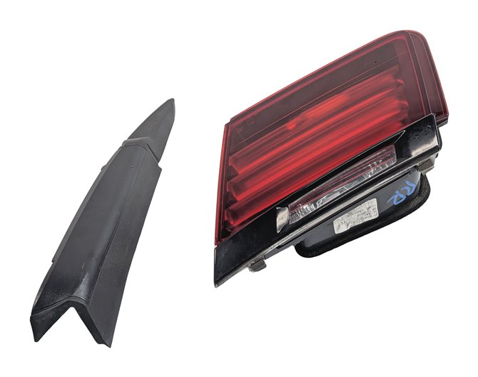 Thumbnail 4: 13-15 BMW 740i 750i 760i ACTIVEHYBRID-7 B7 (F01 F02 F04) RIGHT INNER TAILLIGHT