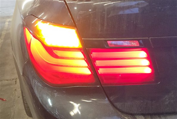 13-15 BMW 740i 750i 760i ACTIVEHYBRID-7 B7 (F01 F02 F04) LEFT INNER TAILLIGHT