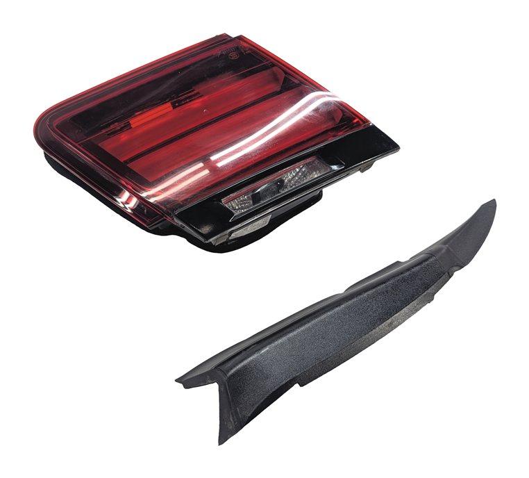 Thumbnail 2: 13-15 BMW 740i 750i 760i ACTIVEHYBRID-7 B7 (F01 F02 F04) LEFT INNER TAILLIGHT