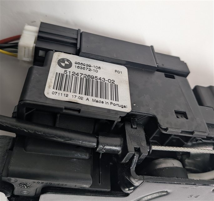 Thumbnail 7: 2013 BMW 750LI (F01) REAR TRUNK LID LOCK LATCH ACTUATOR w/ SOFT CLOSE MOTOR