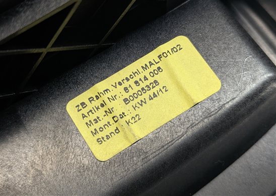 Thumbnail 7: 09-15 BMW 7 SERIES F01 F02 F04 FRONT CENTER CONSOLE LID(Ivory) CARBON COVER