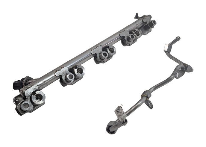 Thumbnail 4: 2015 RANGE ROVER EVOQUE (L538) 2.0L (204PT) ENGINE FUEL RAIL w/FUEL LINES