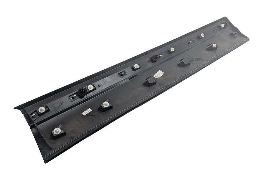 Thumbnail 3: 12-19 RANGE ROVER EVOQUE L538 FRONT LEFT DRIVER EXTERIOR LOWER DOOR TRIM