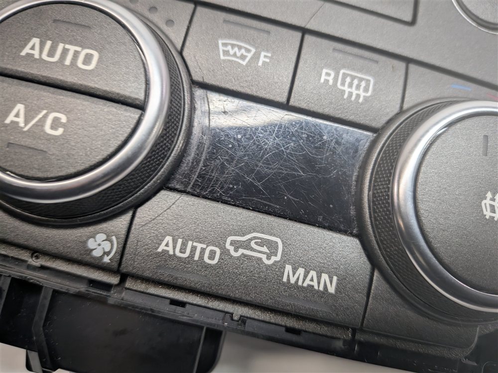 Thumbnail 7: 2014-2015 RANGE ROVER EVOQUE (L538) FRONT HEATER A/C TEMPERATURE CONTROL PANEL