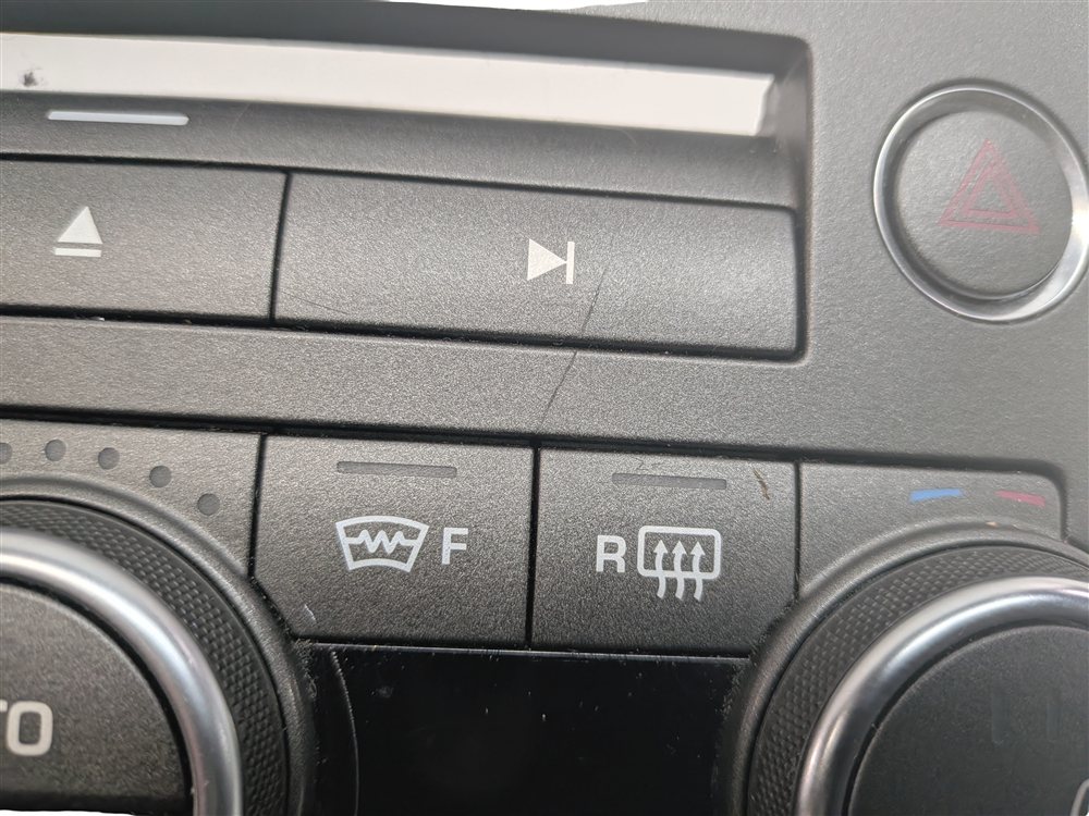 Thumbnail 8: 2014-2015 RANGE ROVER EVOQUE (L538) FRONT HEATER A/C TEMPERATURE CONTROL PANEL