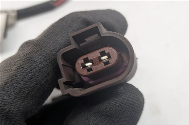 Thumbnail 5: 15 RANGE ROVER EVOQUE (L538) REAR RIGHT ELECTRONIC PARK BRAKE WIRING HARNESS