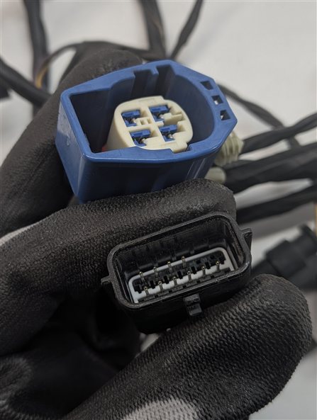 Thumbnail 5: 2015 RANGE ROVER EVOQUE (L538) FRONT PARK PDC SENSORS w/HARNESS (White)