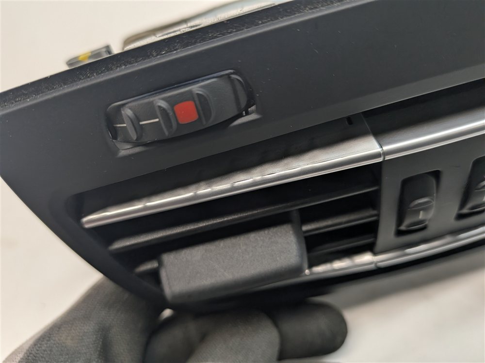 Thumbnail 8: 2012 BMW 750LI (F01) REAR DASH HEAT AIR AC VENT (Black)
