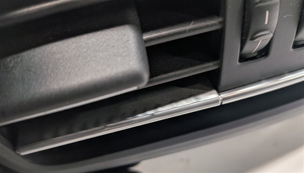 Thumbnail 9: 2012 BMW 750LI (F01) REAR DASH HEAT AIR AC VENT (Black)