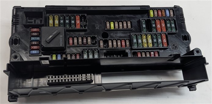 Thumbnail 2: 2012 BMW 5 6 7 SERIES F01 F10 F12 FRONT POWER DISTRIBUTION FUSE RELAY MODULE