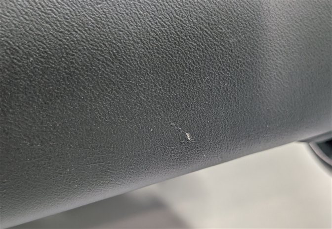 Thumbnail 6: 2009-2015 BMW 740i 750i 750Li 760Li (F01 F02 F04) REAR SEAT HEADREST SET 3 BLACK