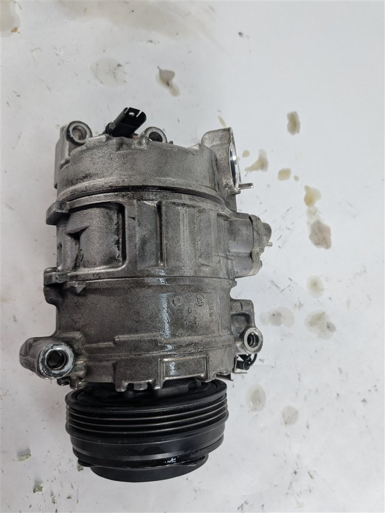 Thumbnail 5: 08-16 BMW 5 6 7 M6 M5 X5 X5M X6 X6M (E70 E71 F01 F06 F10) AC AIR COMPRESSOR PUMP