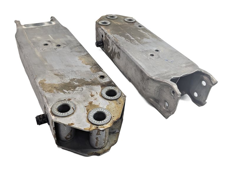 Thumbnail 4: 2016-2019 BMW 640i 650i M6 F06 F12 F13 FRONT BUMPER REINFORCEMENT BRACKET SET/2