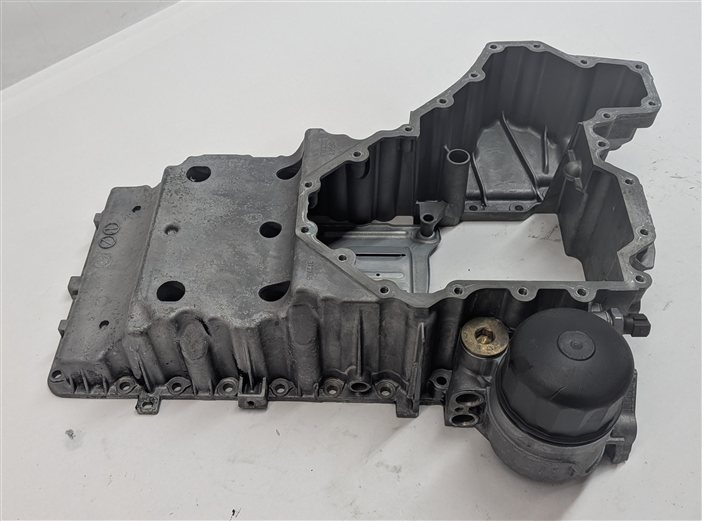 Thumbnail 2: 09-19 BMW 550i 550iGT 650i 750i F01 F07 F10 RWD 4.4L N63 UPPER ENGINE OIL PAN