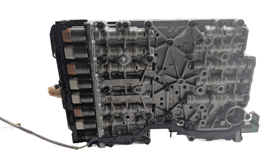 Thumbnail 11: 13-19 BMW 550i 650i 750i (F01 F02 F10) 8HP70 TRANSMISSION VALVE BODY MECHATRONIC