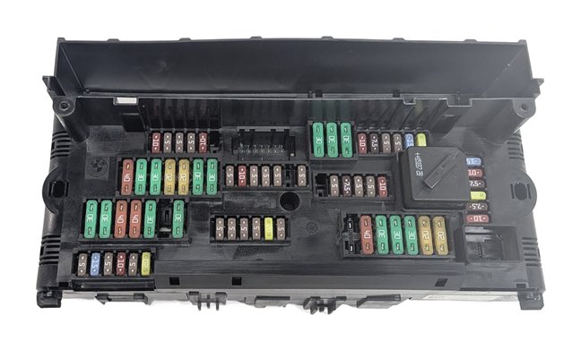 Thumbnail 3: 2016 BMW 650I CONVERTIBLE F12 4.4L FRONT POWER DISTRIBUTION FUSE BOX RELAY