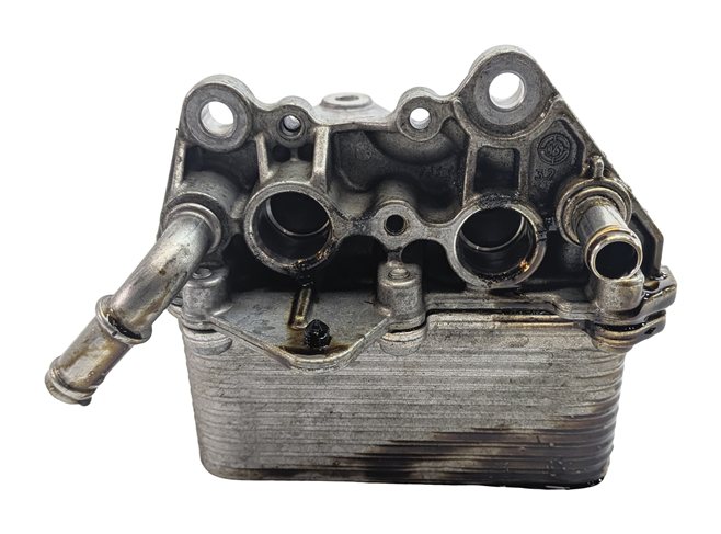 Thumbnail 2: 15-21 MERCEDES C300 C63 AMG GLC300 (W205 X253) ENGINE OIL COOLER HEAT EXCHANGER