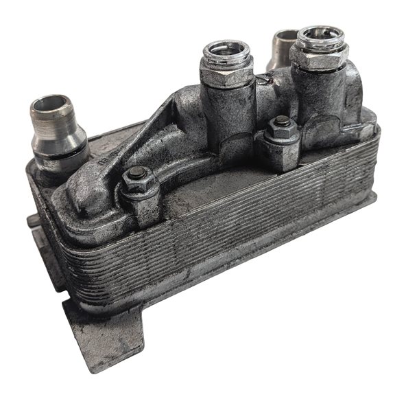 Thumbnail 4: 2015-2020 MERCEDES C300 GLC300 E300 (W205 X253) ENGINE OIL COOLER HEAT EXCHANGER
