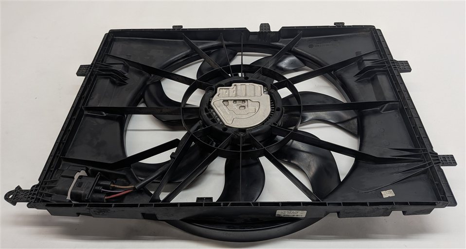 Thumbnail 4: 15-21 MERCEDES C300 C400 W205 ELECTRIC RADIATOR COOLING FAN MOTOR BLADE & SHROUD