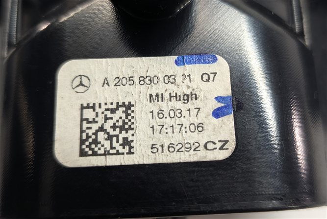 Thumbnail 5: 2017 MERCEDES C300 (W205) FRONT DASH HEAT AIR AC VENT SET/3 (Silver)