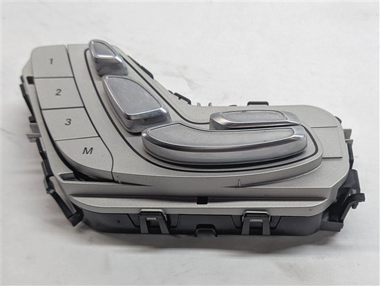 Thumbnail 2: 2017 MERCEDES C300 (W205) FRONT LEFT DRIVER POWER SEAT SWITCH w/ MEMORY