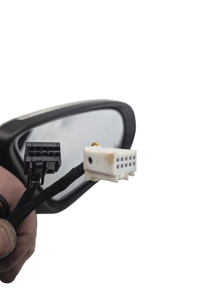 Thumbnail 6: 17-21 MERCEDES C300 C350 C400 C450 (W205) RIGHT BLIND SPOT DOOR MIRROR (White)