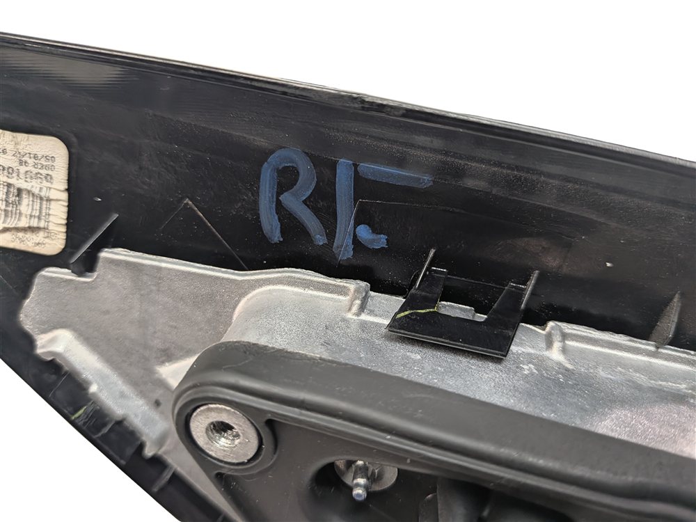 Thumbnail 9: 17-21 MERCEDES C300 C350 C400 C450 (W205) RIGHT BLIND SPOT DOOR MIRROR (White)