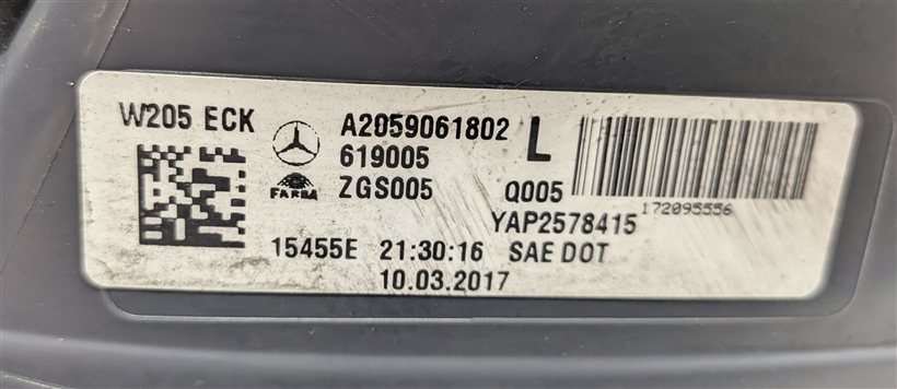 Thumbnail 6: 15-17 MERCEDES C-CLASS (W205) REAR LEFT INCANDESCENT TAILLIGHT BRAKE LIGHT LAMP