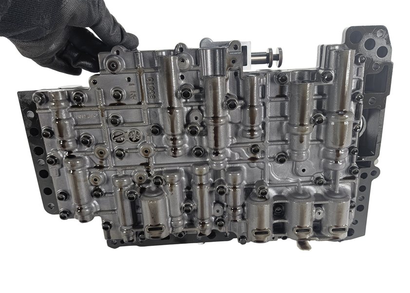 Thumbnail 6: 11-15 VW TOUAREG AUDI Q7 (4L) 8 SPEED MHN AUTOMATIC TRANSMISSION VALVE BODY